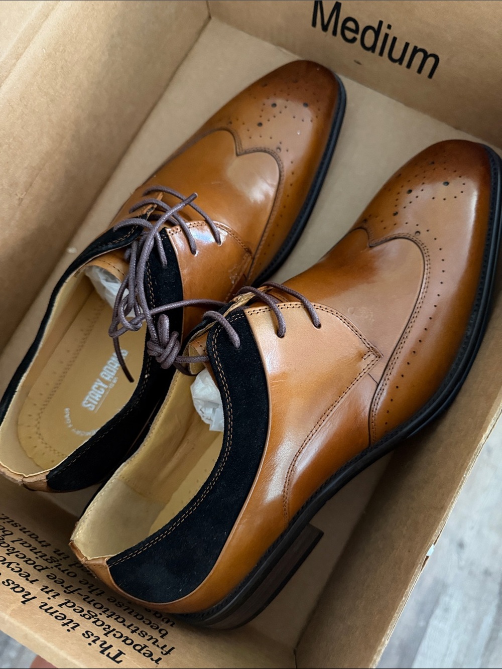 Stacy Adams Tan Leather Oxfords with Black Suede Collar